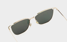 Load image into Gallery viewer, Kissing JUO