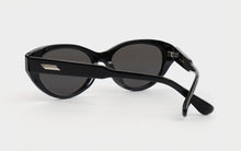 Load image into Gallery viewer, Horn XO