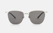 Load image into Gallery viewer, Kissing JUO