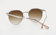 Load image into Gallery viewer, Cardinal D.O