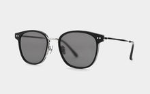 Load image into Gallery viewer, Kissing BRIGHT