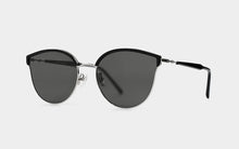 Load image into Gallery viewer, Kissing HUSH