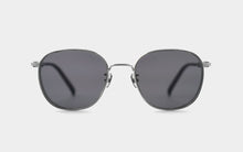 Load image into Gallery viewer, Kissing HYPE