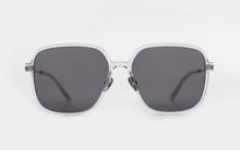 Load image into Gallery viewer, Kissing LULU