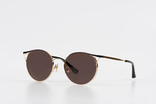 Load image into Gallery viewer, Kissing WENDY