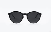 Load image into Gallery viewer, Kissing HACE