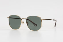 Load image into Gallery viewer, Kissing BANT