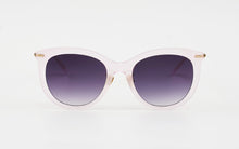 Load image into Gallery viewer, Kissing SALLY