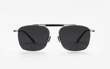 Load image into Gallery viewer, Kissing HIT