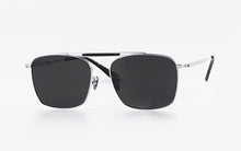 Load image into Gallery viewer, Kissing HIT