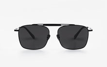 Load image into Gallery viewer, Kissing HIT