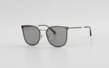 Load image into Gallery viewer, Kissing SUPEN