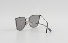 Load image into Gallery viewer, Kissing SUPEN