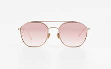 Load image into Gallery viewer, Kissing IRENE