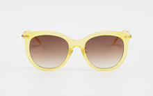 Load image into Gallery viewer, Kissing SALLY