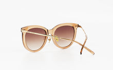 Load image into Gallery viewer, Kissing SALLY