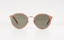 Load image into Gallery viewer, Kissing TESS