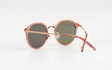 Load image into Gallery viewer, Kissing TESS