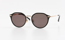 Load image into Gallery viewer, Kissing TESS