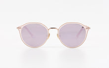 Load image into Gallery viewer, Kissing TESS