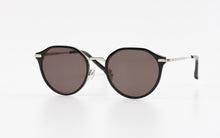 Load image into Gallery viewer, Kissing TESS