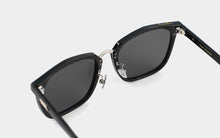 Load image into Gallery viewer, Horn DAZE
