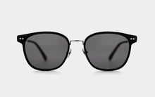 Load image into Gallery viewer, Kissing BRIGHT
