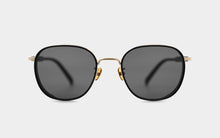 Load image into Gallery viewer, Kissing HYPE
