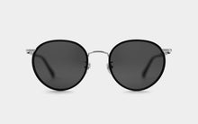 Load image into Gallery viewer, Kissing LOYD
