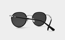 Load image into Gallery viewer, Kissing LOYD
