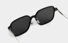 Load image into Gallery viewer, Kissing VIBE
